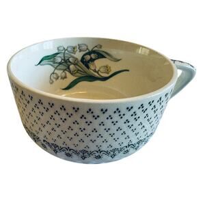 Waverly by ROYAL (USA) Teacup “Lily of the Valley”